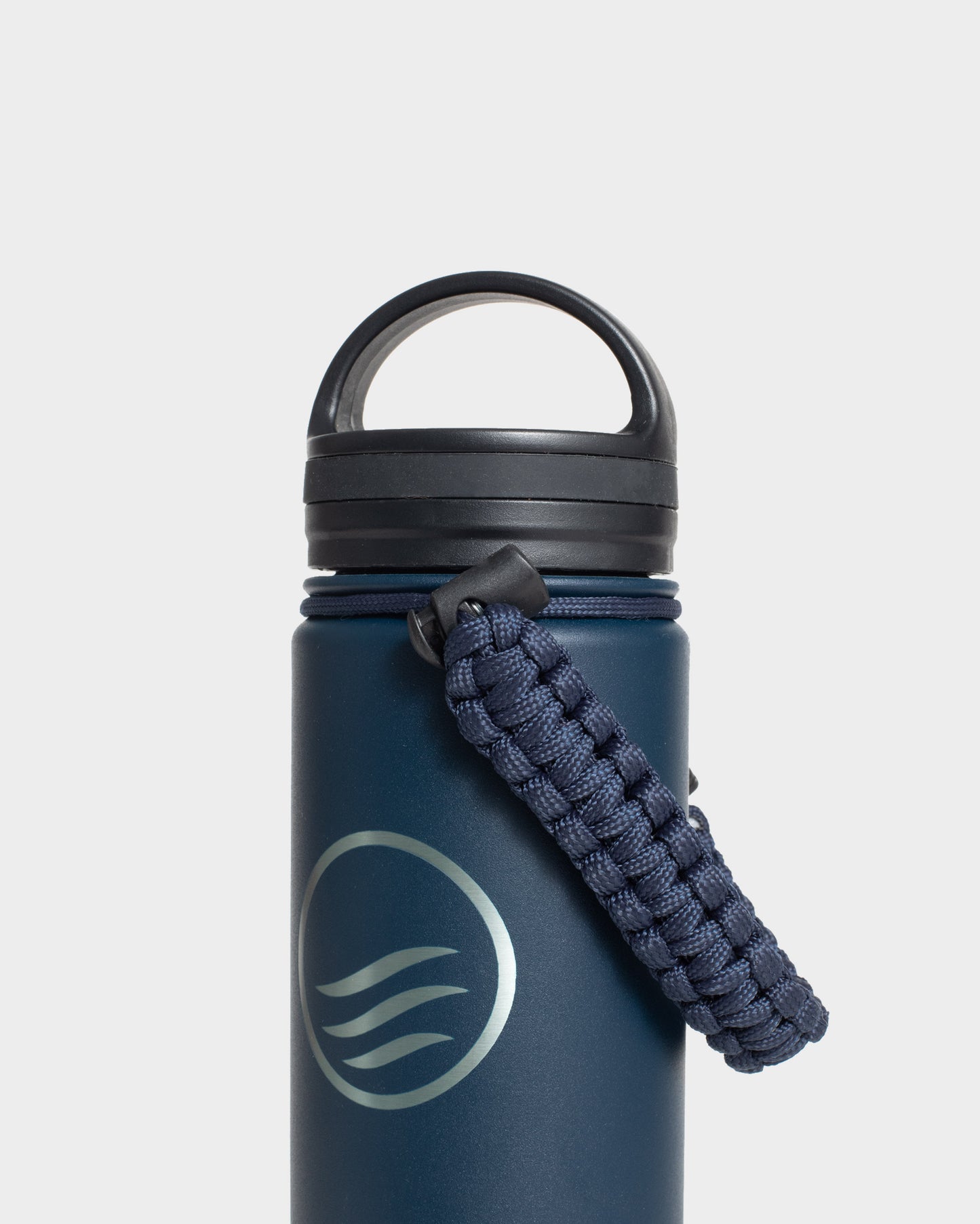 Botella de agua de acero con aislamiento Signature de 22 oz