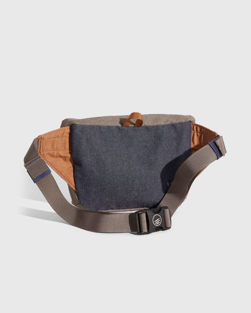 新品未使用　CMF FANNY PAC CMF OUTDOOR GARMENT FANNY PACK 【公式通販】