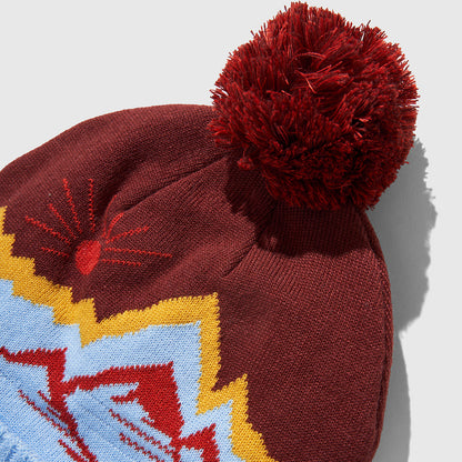 Gorro con pompón novedoso y reciclado