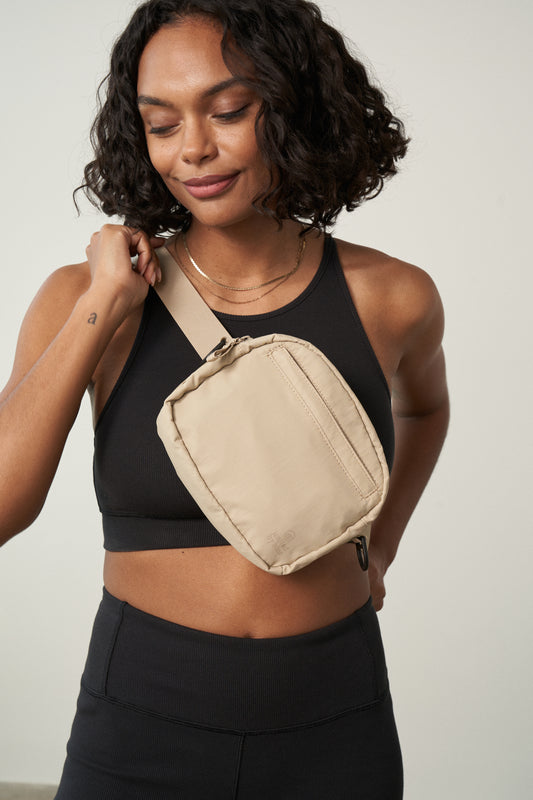 Bolso bandolera convertible (Re)active™ de 2 litros