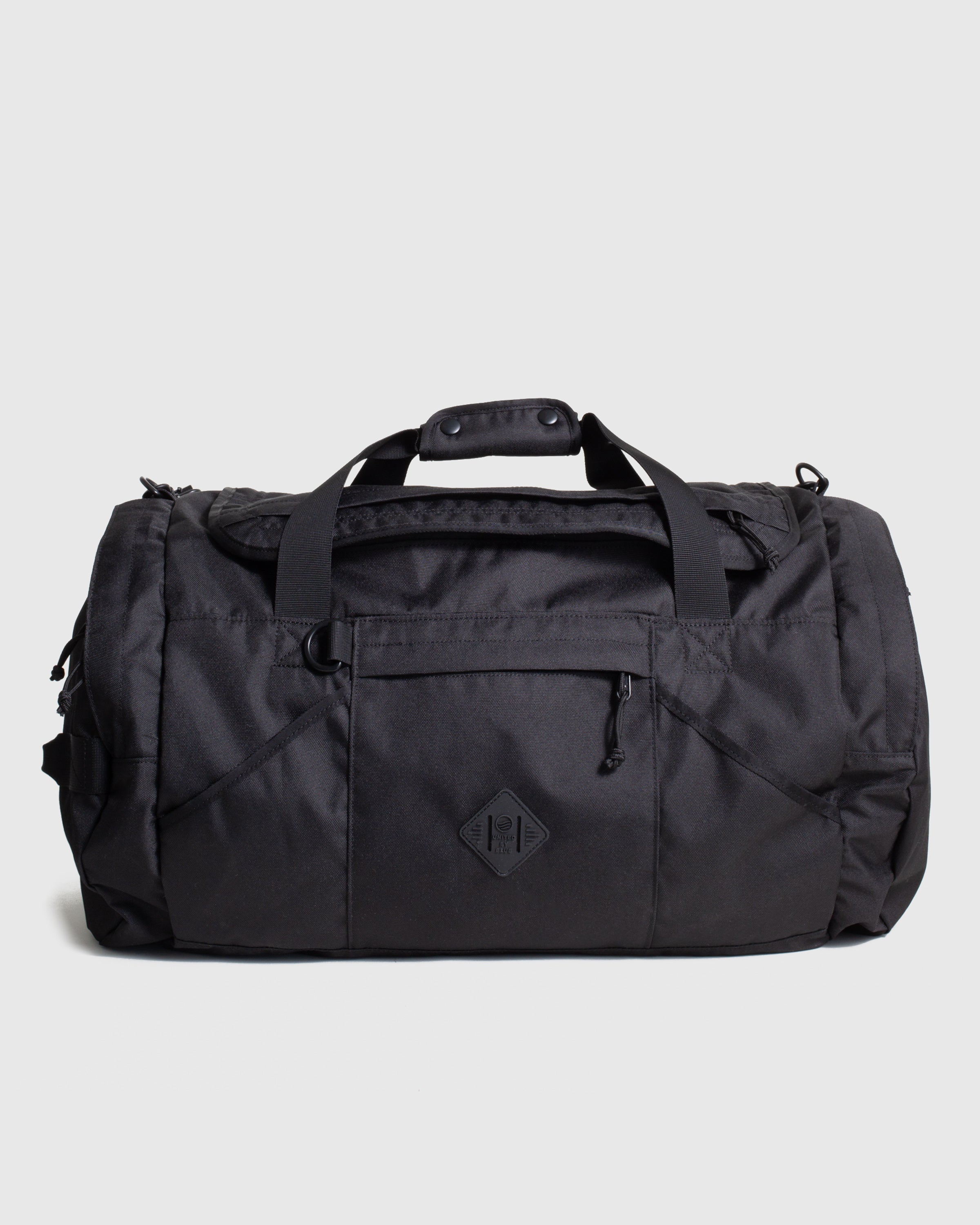 新規購入 arid 完売中 ILE 定価33000 duffle 黒 ブルーラグ 24L