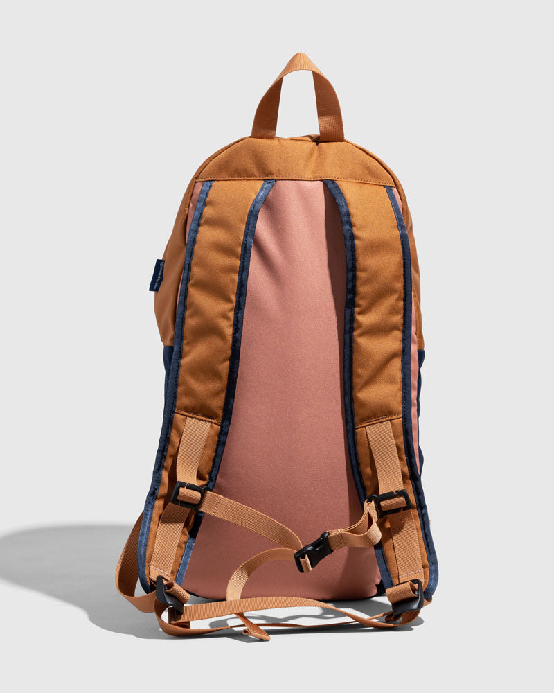 Modern outlet commuter backpack