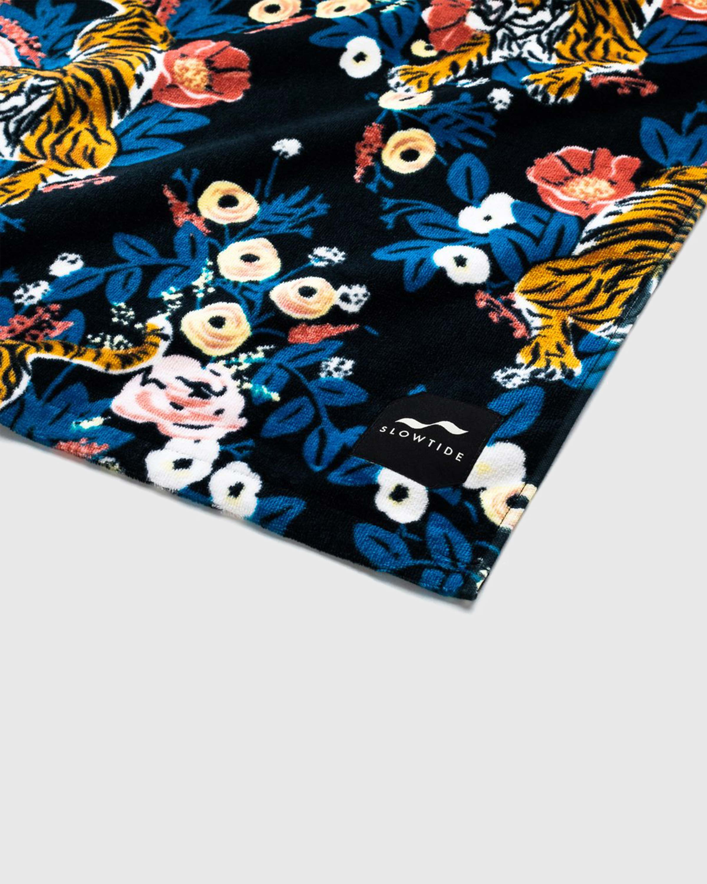 Slowtide Khan Beach Towel - Thumbnail 2