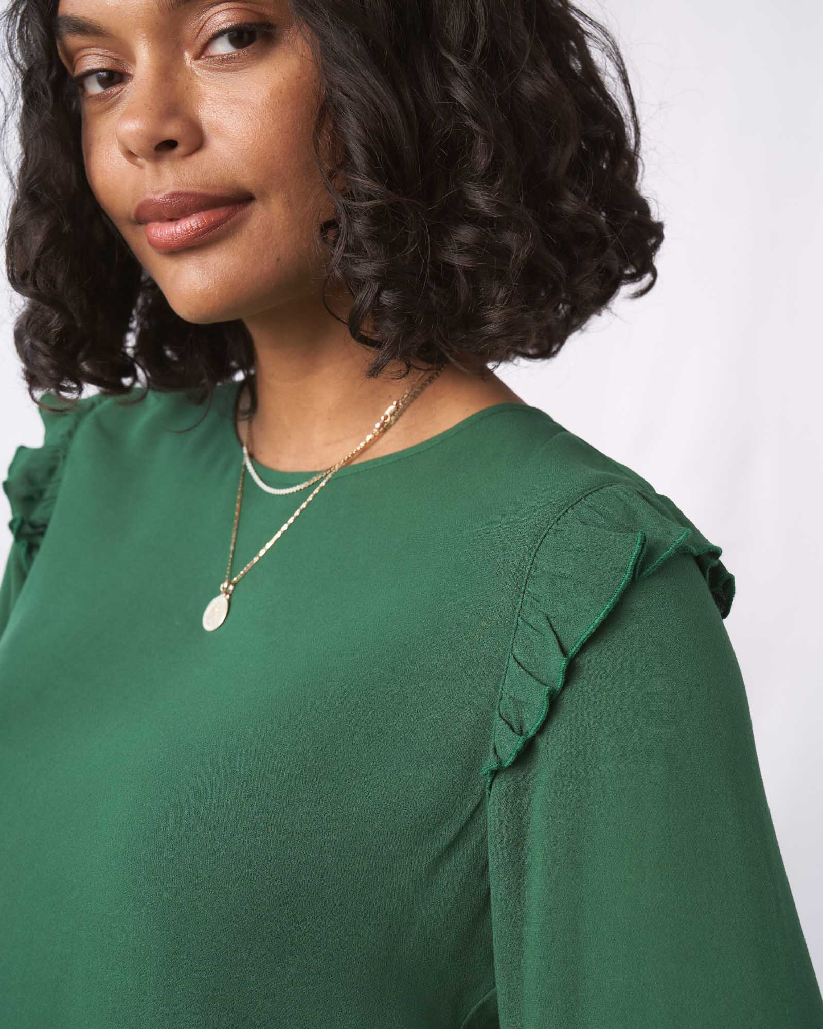 売れ筋商品|||デジグアル カットソー トップス レディース Women's Ruffle blouse Water green Plus Abstract Floral Tie Front Ruffle Blouse | boohoo
